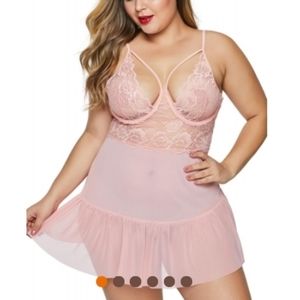NWOT peach flowy plus size chemise